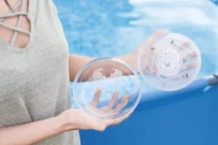 Bestway LUMIERE FLOTTANTE A LEDS DIAM 18 Cm -Racer Soldes Boutique lumiere flottante a leds diam 18 cm 3